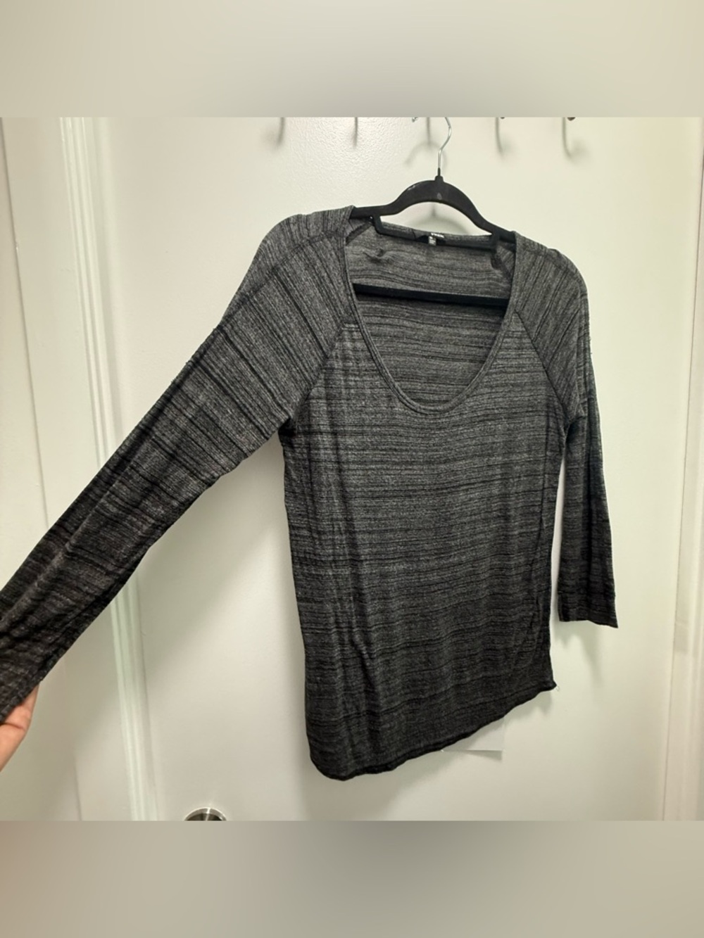 Aritzia Wilfred Free | Heathered Space Dye Scoop Neck Long Sleeved Gray Top